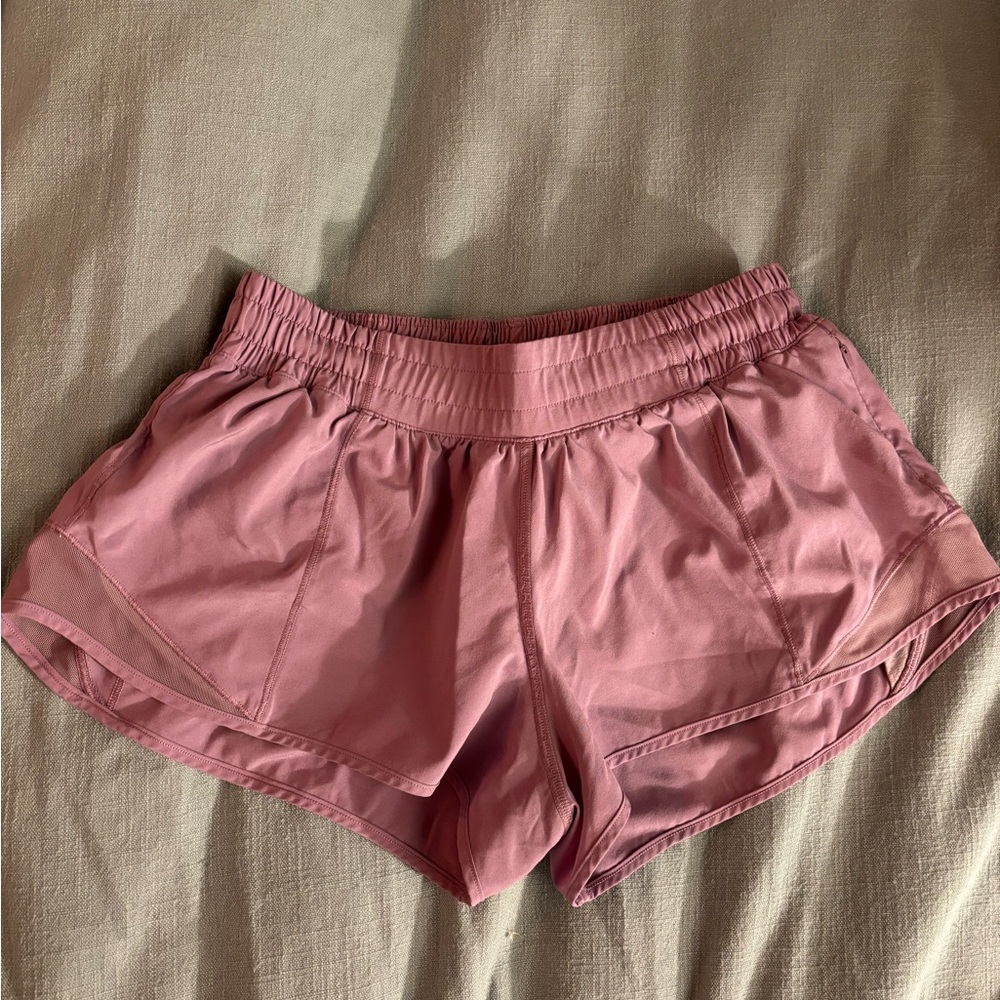 Lululemon Hotty Hot Low Rise Lined Shorts 2.5” - Picture 2 of 3